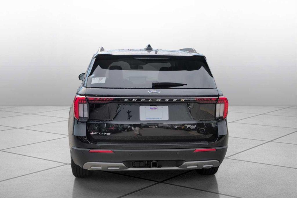 new 2025 Ford Explorer car, priced at $43,951