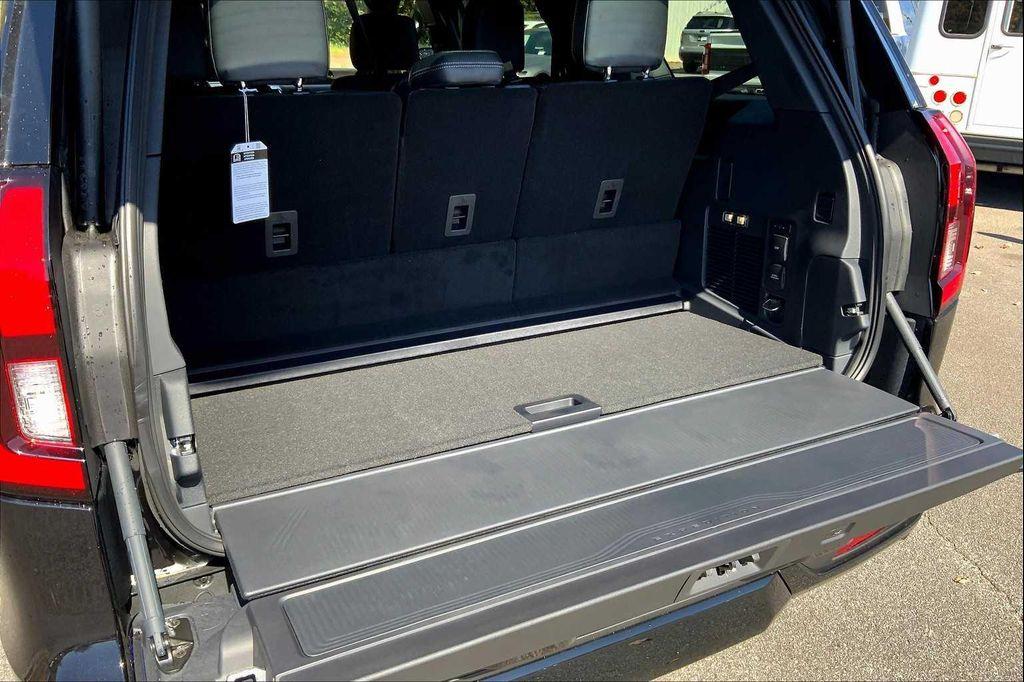 new 2025 Ford Expedition car, priced at $81,485