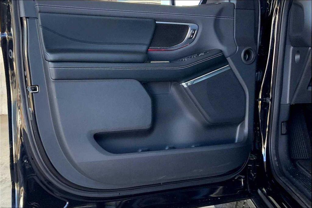 new 2025 Ford Expedition car, priced at $81,485