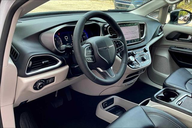 used 2024 Chrysler Pacifica car, priced at $35,999