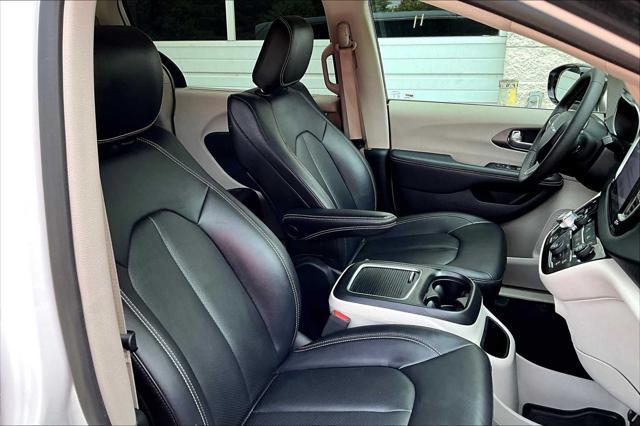 used 2024 Chrysler Pacifica car, priced at $35,999
