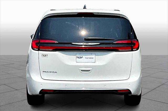 used 2024 Chrysler Pacifica car, priced at $35,999