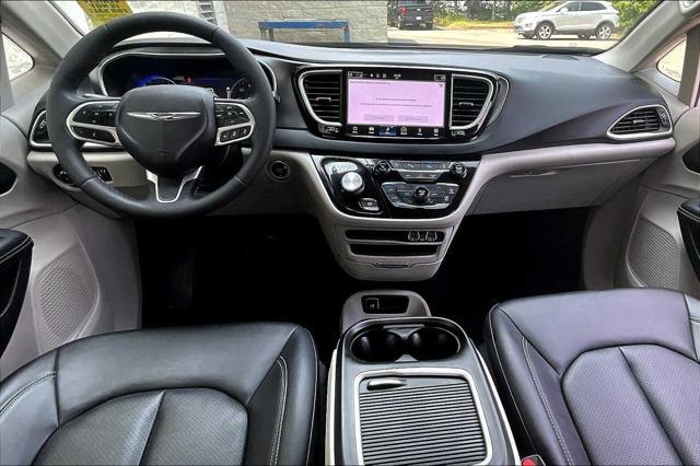 used 2024 Chrysler Pacifica car, priced at $35,999