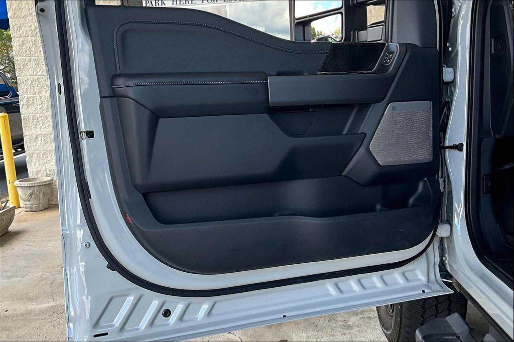 new 2025 Ford F-250 car, priced at $83,900