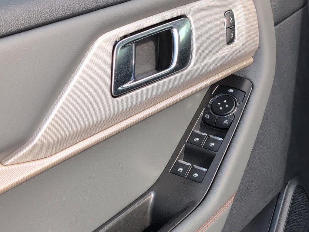 new 2025 Ford Explorer car, priced at $43,050