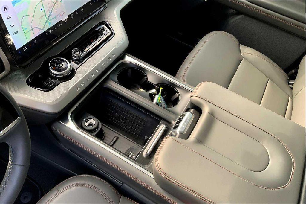new 2025 Ford Expedition car, priced at $68,210
