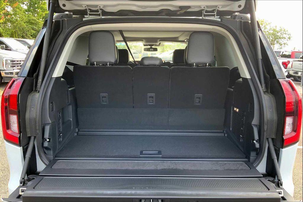 new 2025 Ford Expedition car, priced at $68,210