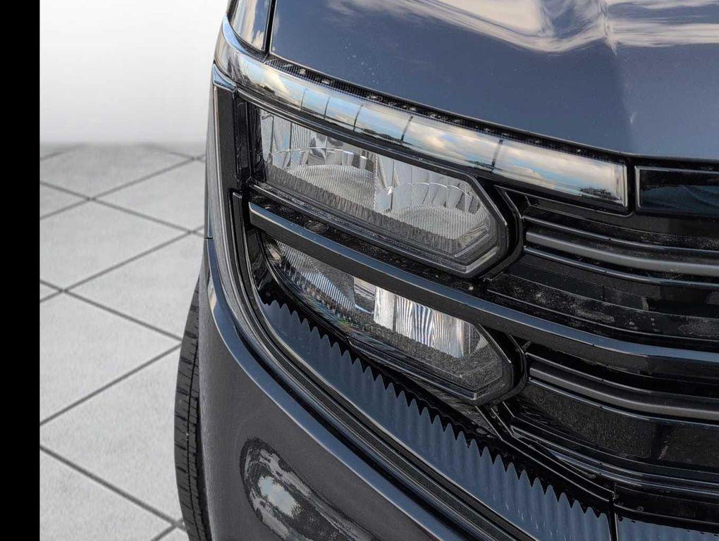 new 2025 Ford Expedition car, priced at $81,590