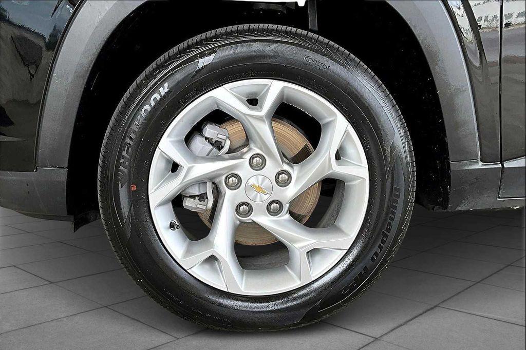 used 2025 Chevrolet Trax car, priced at $21,999