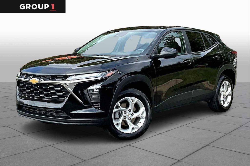 used 2025 Chevrolet Trax car, priced at $21,999