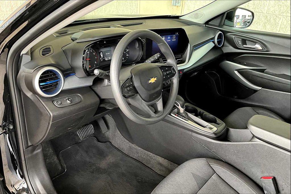 used 2025 Chevrolet Trax car, priced at $21,999