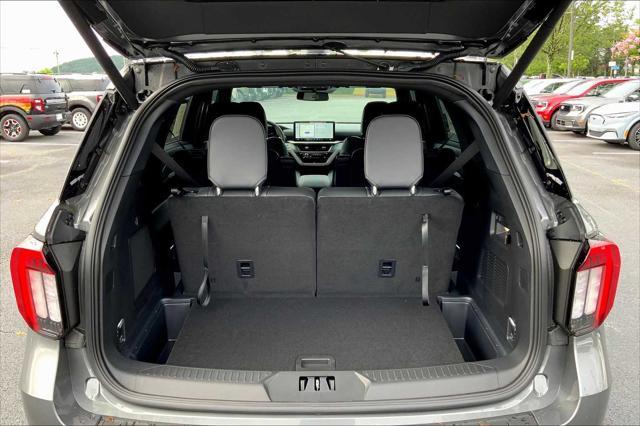 new 2025 Ford Explorer car, priced at $45,323