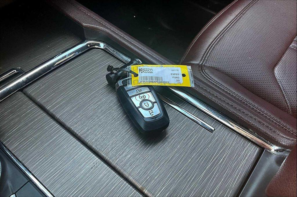 used 2023 Ford Expedition car, priced at $44,999