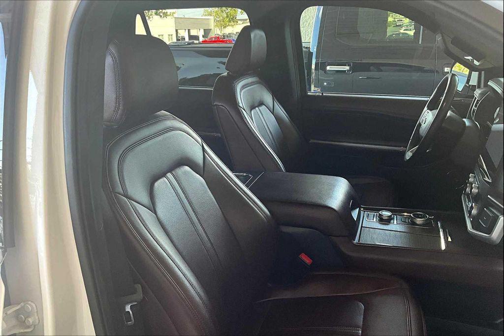 used 2023 Ford Expedition car, priced at $44,999