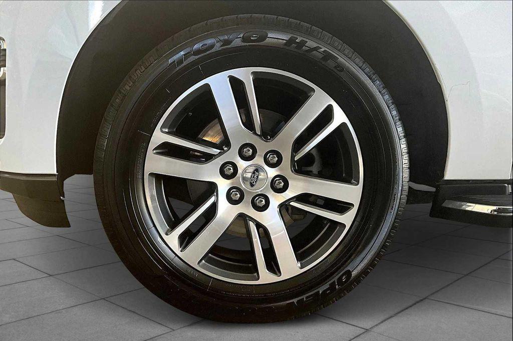 used 2023 Ford Expedition car, priced at $44,999