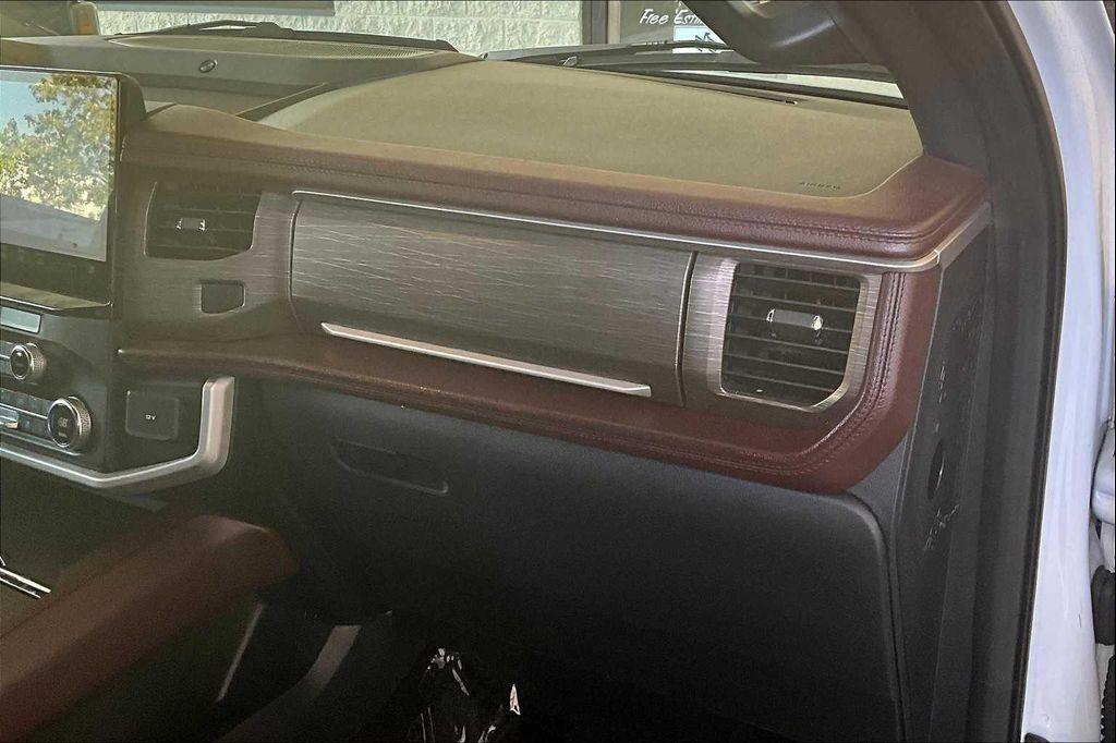 used 2023 Ford Expedition car, priced at $44,999