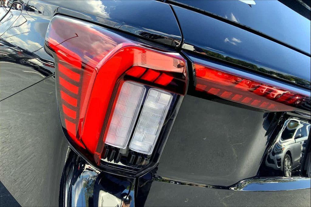 new 2025 Ford Explorer car, priced at $45,665