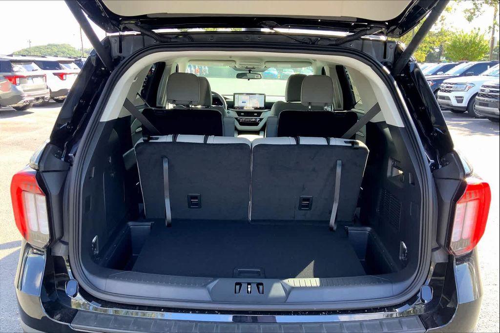 new 2025 Ford Explorer car, priced at $45,665