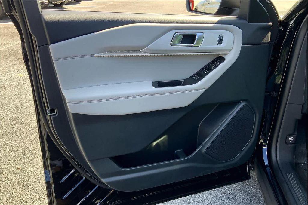 new 2025 Ford Explorer car, priced at $45,665