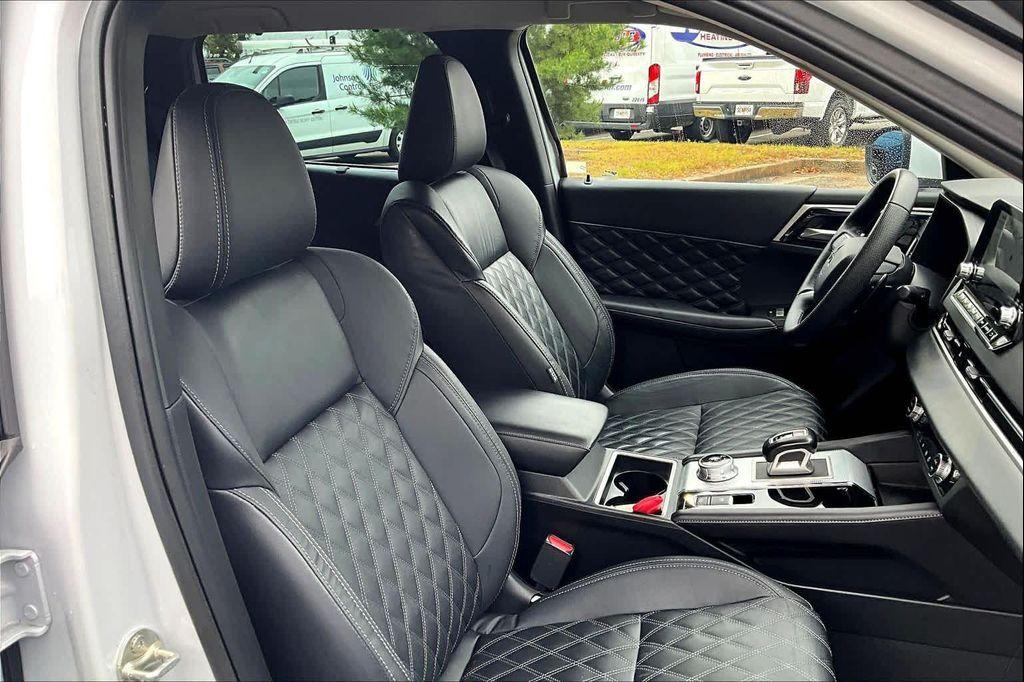 used 2023 Mitsubishi Outlander car, priced at $26,814