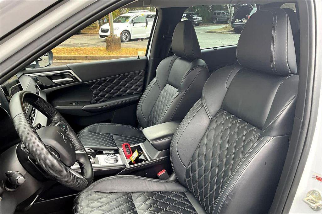 used 2023 Mitsubishi Outlander car, priced at $26,814