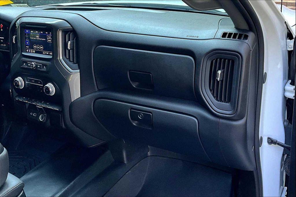 used 2024 GMC Sierra 1500 car, priced at $30,999