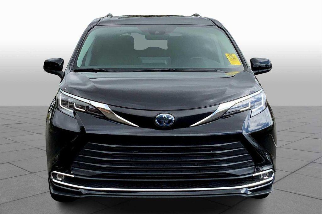 used 2023 Toyota Sienna car, priced at $37,664