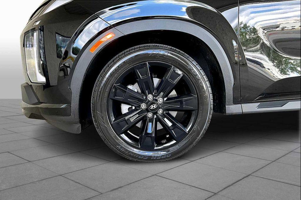 used 2024 Hyundai Palisade car, priced at $34,400