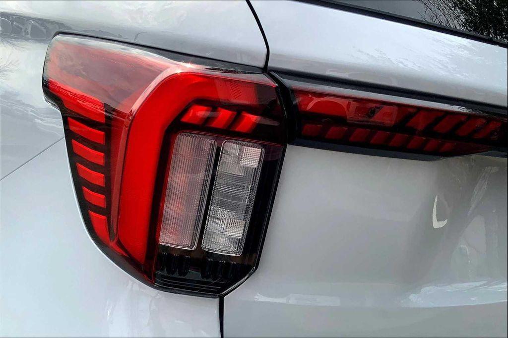 new 2025 Ford Explorer car, priced at $45,665