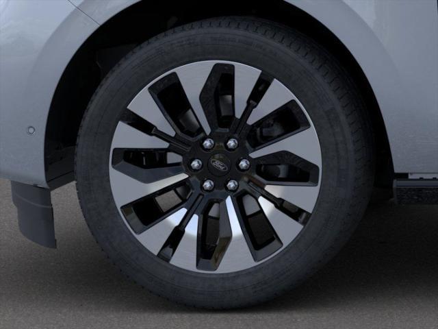 new 2025 Ford Expedition car, priced at $80,230