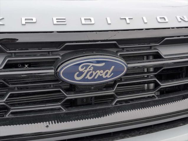 new 2025 Ford Expedition car, priced at $70,905