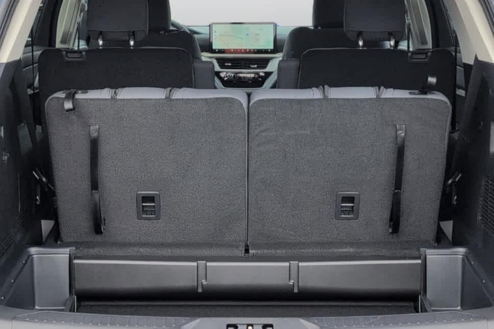 new 2025 Ford Explorer car, priced at $40,243