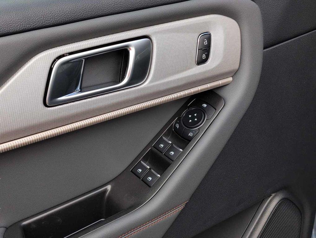 new 2025 Ford Explorer car, priced at $40,243