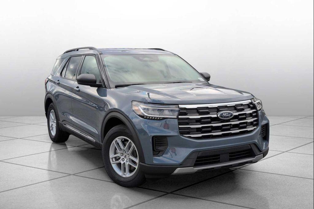 new 2025 Ford Explorer car, priced at $40,243