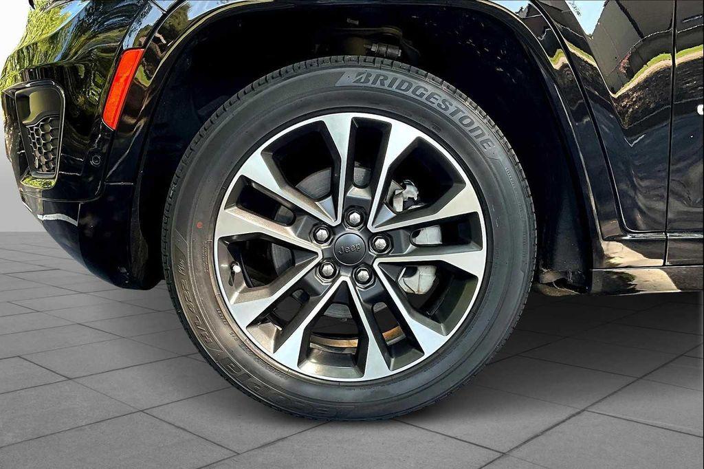 used 2024 Jeep Grand Cherokee car, priced at $39,400