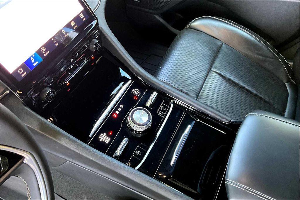 used 2024 Jeep Grand Cherokee car, priced at $39,400