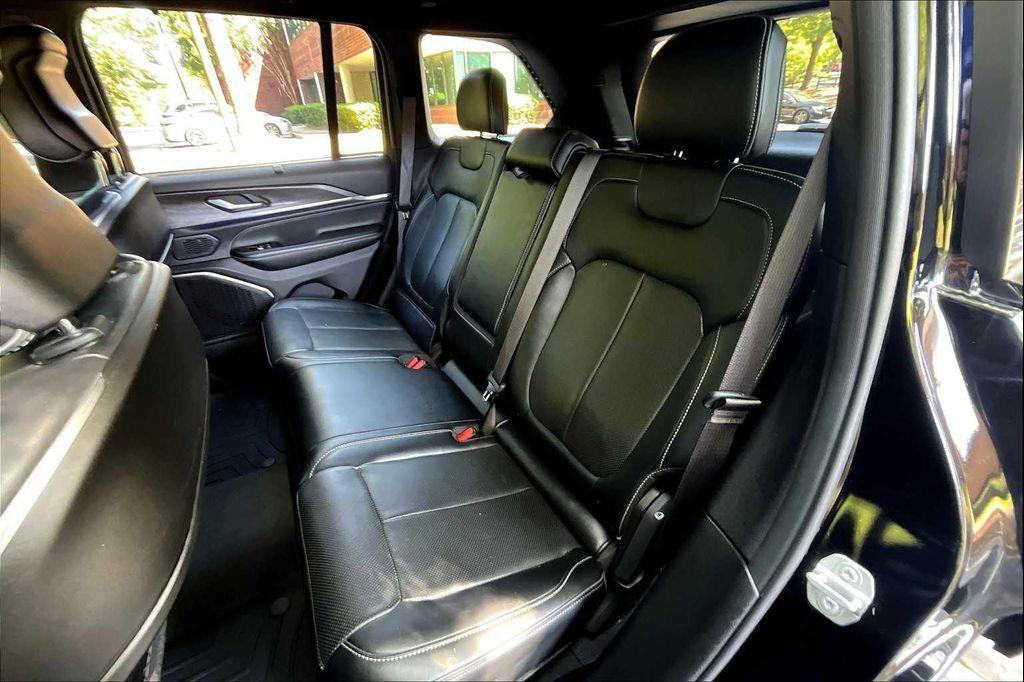 used 2024 Jeep Grand Cherokee car, priced at $39,400