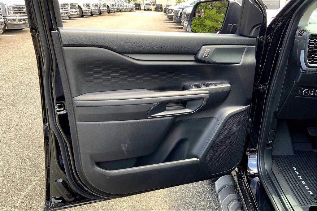 new 2025 Ford Ranger car, priced at $33,075