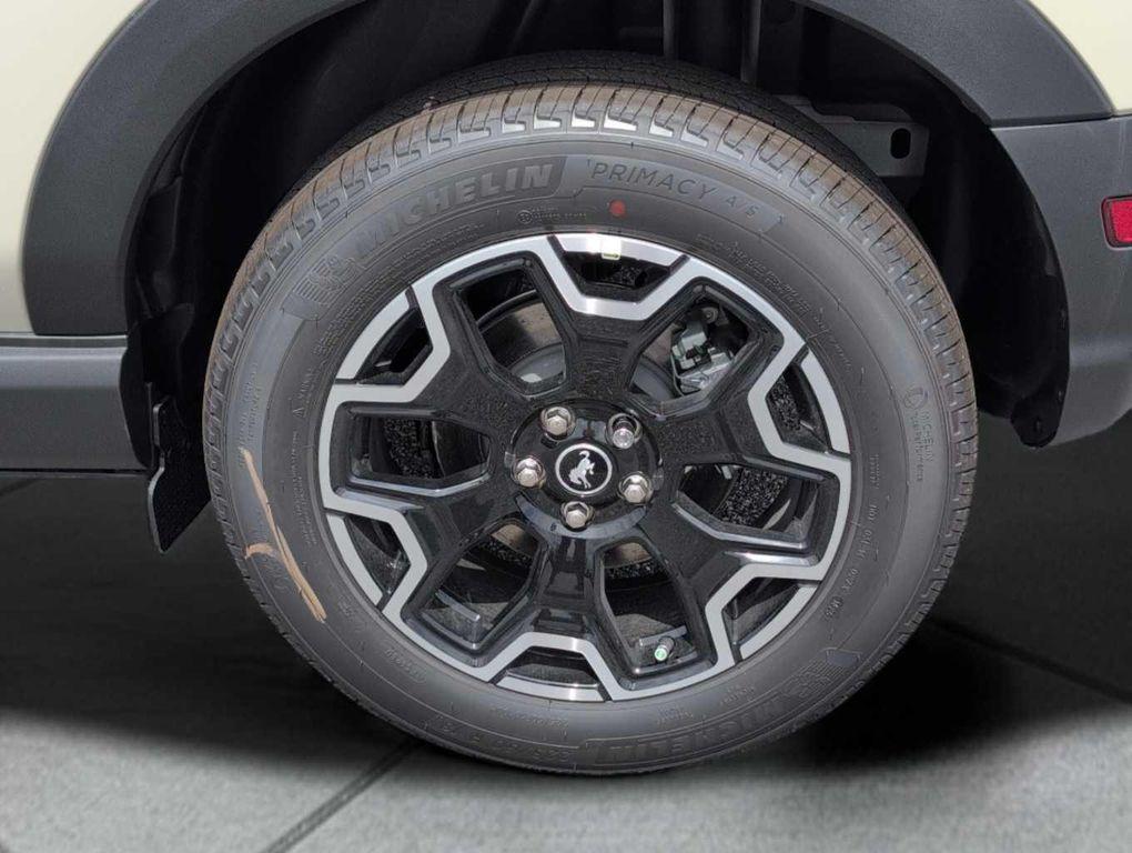 new 2025 Ford Bronco Sport car, priced at $39,772