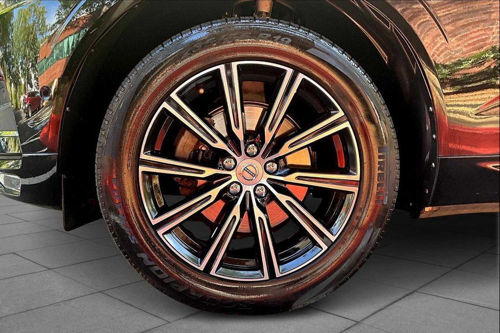used 2018 Volvo XC60 car, priced at $18,499