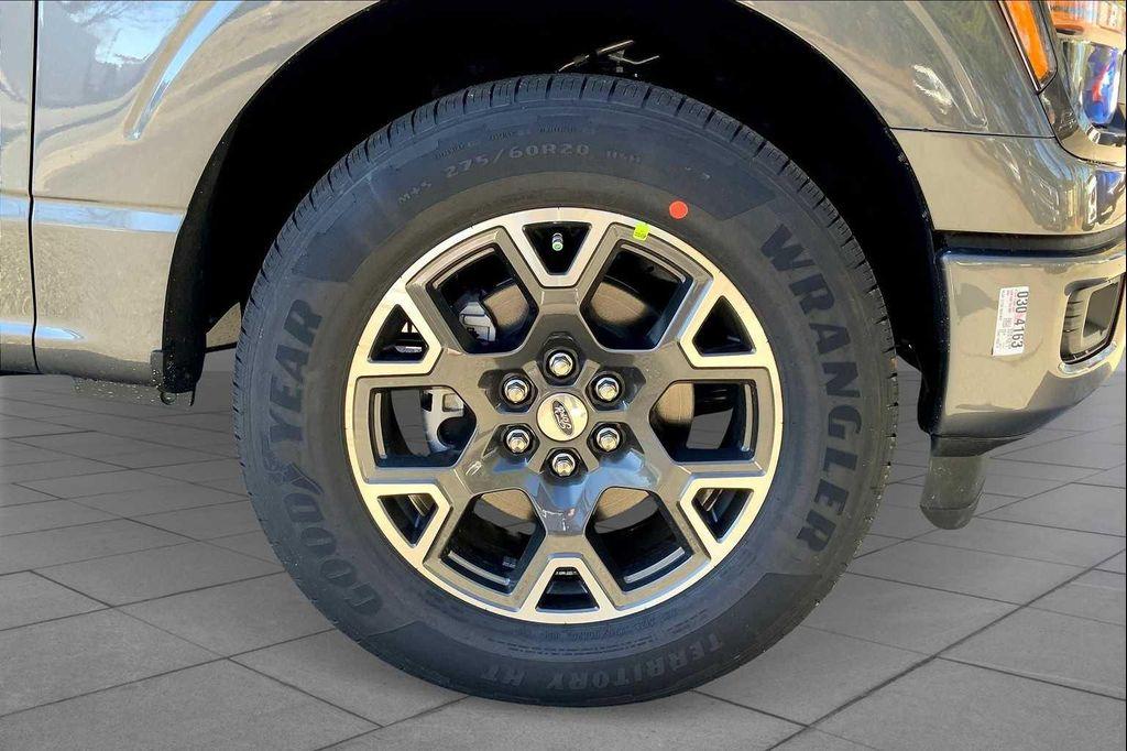new 2025 Ford F-150 car, priced at $42,250