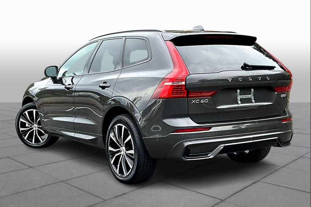 used 2025 Volvo XC60 car, priced at $37,427