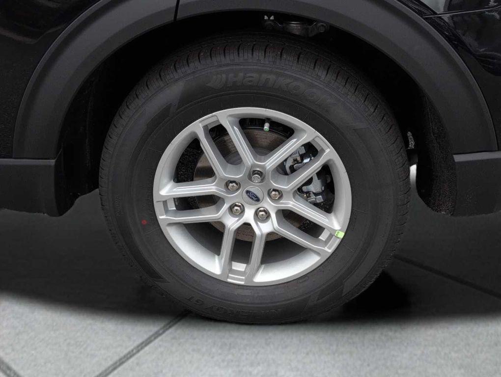 new 2025 Ford Explorer car, priced at $43,523