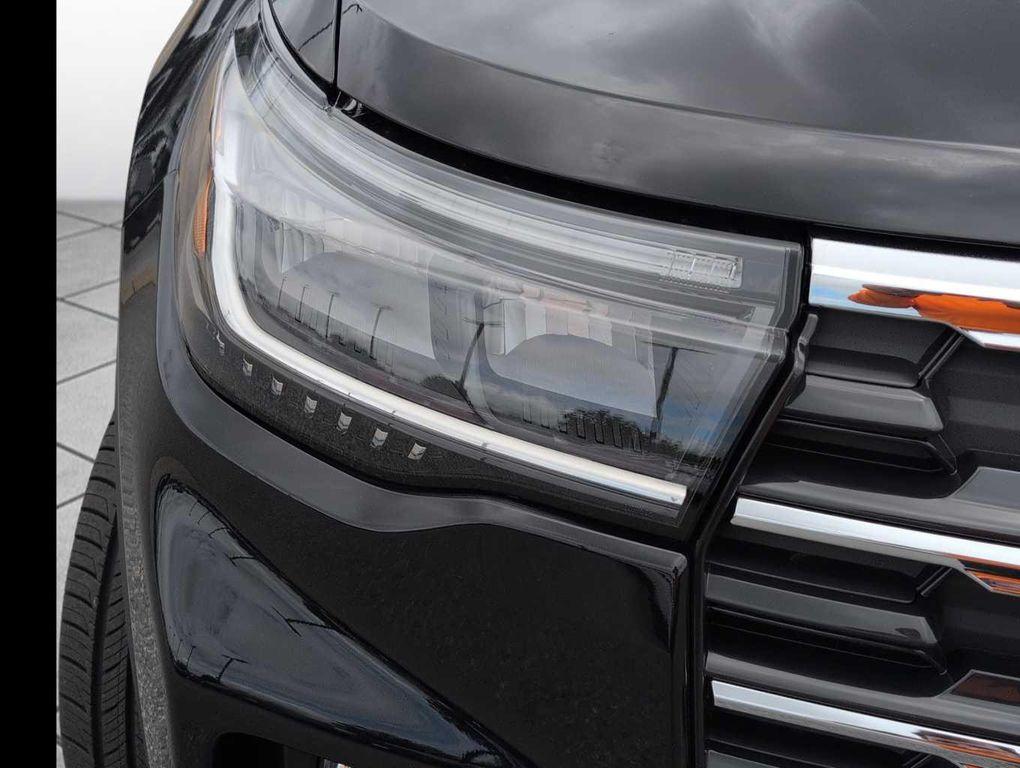 new 2025 Ford Explorer car, priced at $43,523