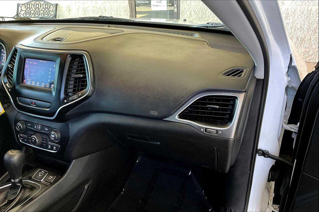 used 2019 Jeep Cherokee car, priced at $14,600