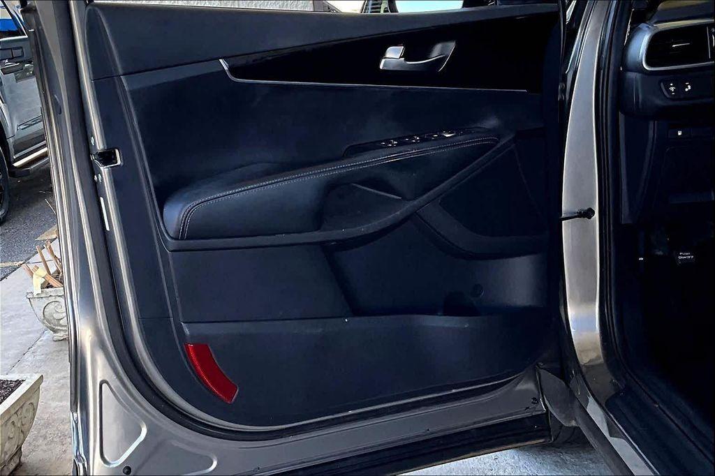 used 2019 Kia Sorento car, priced at $13,400