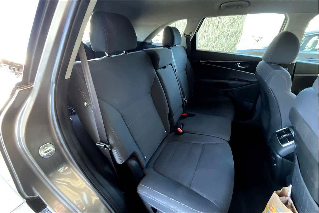 used 2019 Kia Sorento car, priced at $13,400