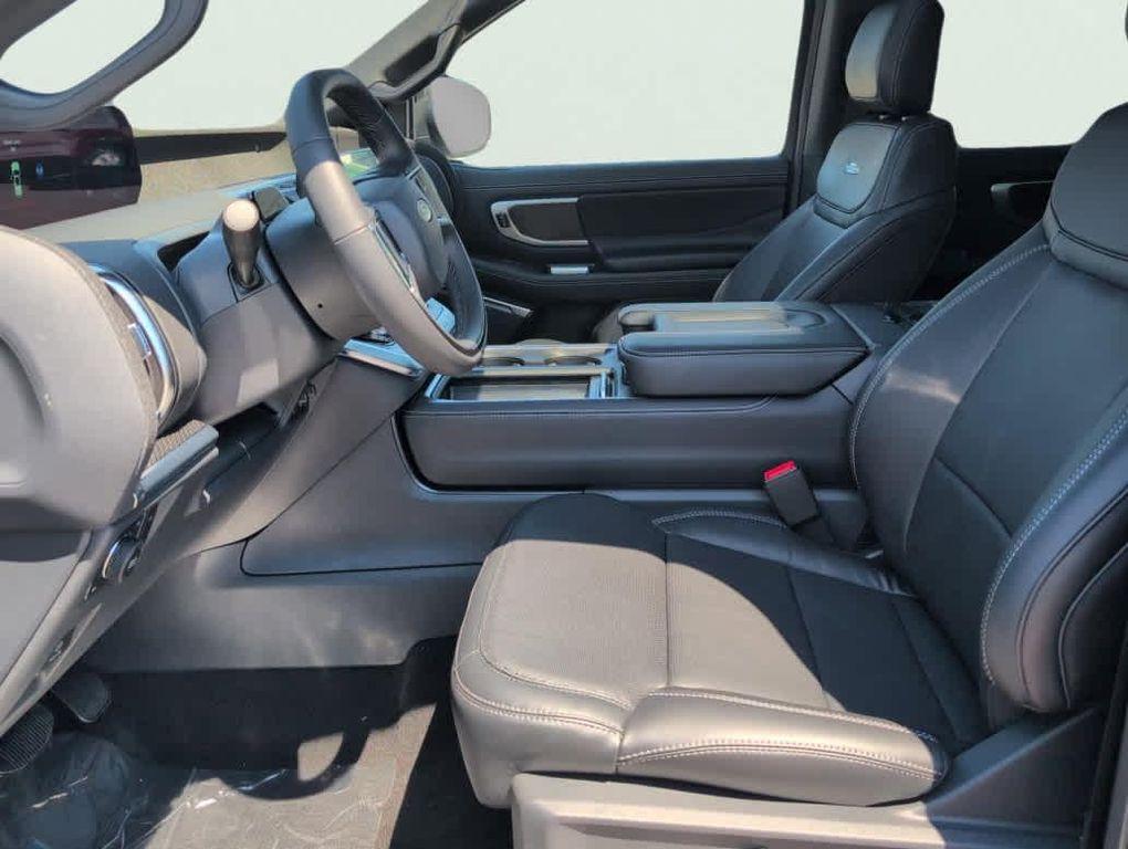 new 2025 Ford Expedition car, priced at $79,219