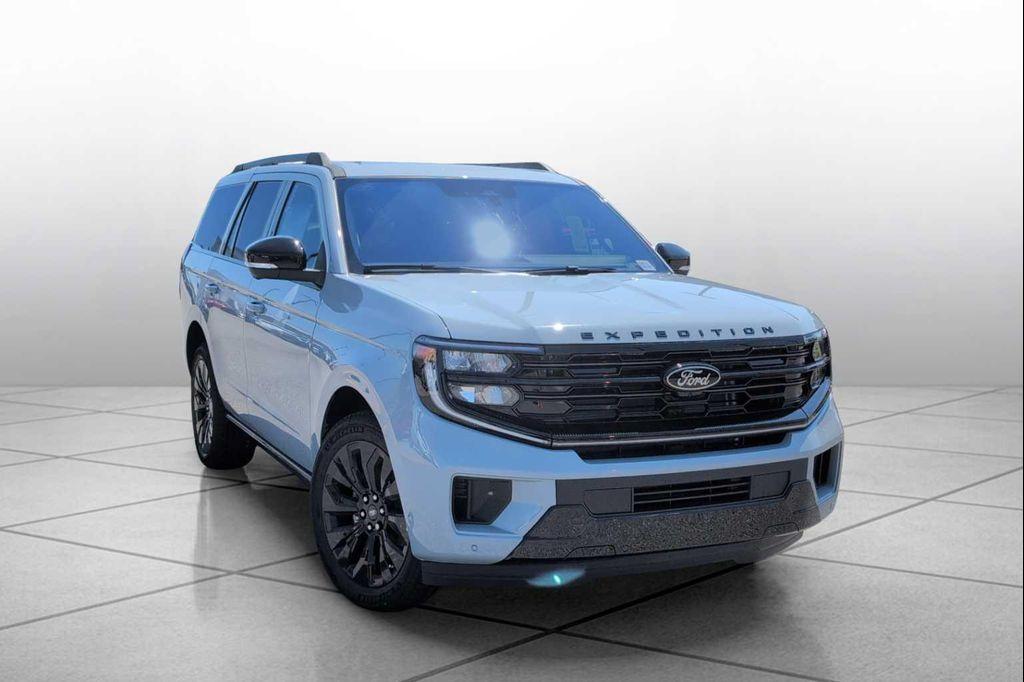 new 2025 Ford Expedition car, priced at $79,219