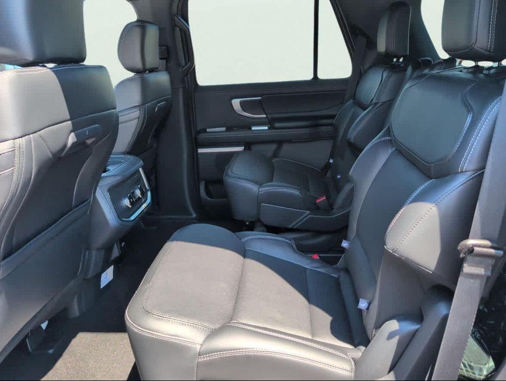 new 2025 Ford Expedition car, priced at $79,219